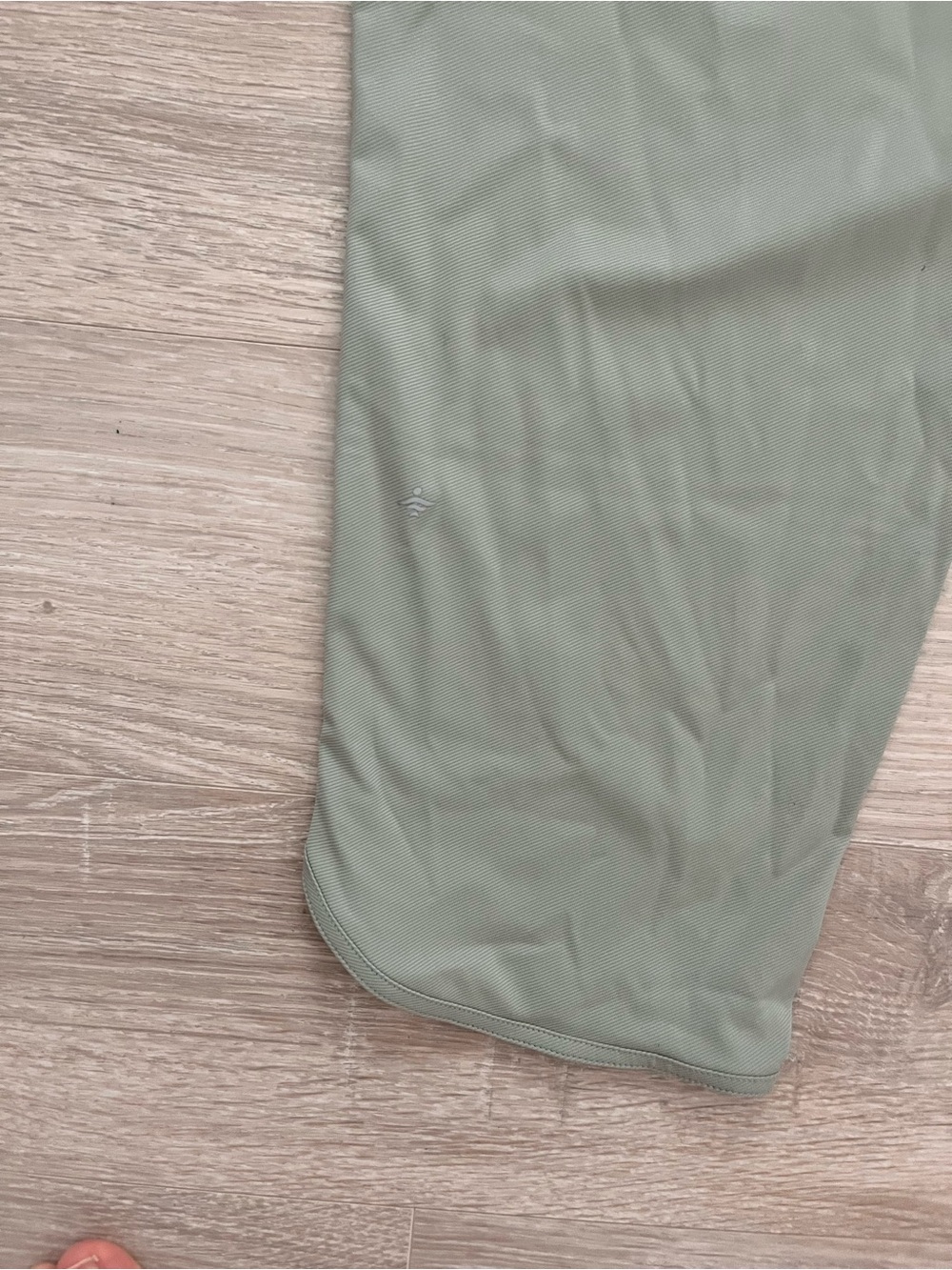 NWT Halara Mid Rise Drawstring Curved Hem Quick Dry Golf Tapered Pants - Large - Picture 7 of 7